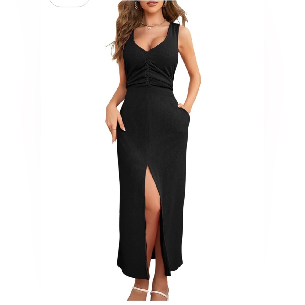 Chic Black Sleeveless Maxi Dress